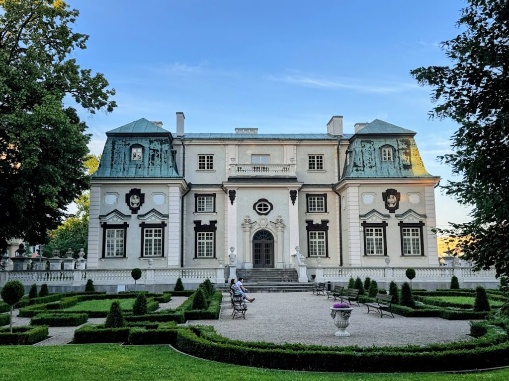 Sommerschloss Rzeszów: A Late-Baroque Pleasure Residence in Poland 1 Sommerschloss Rzeszów