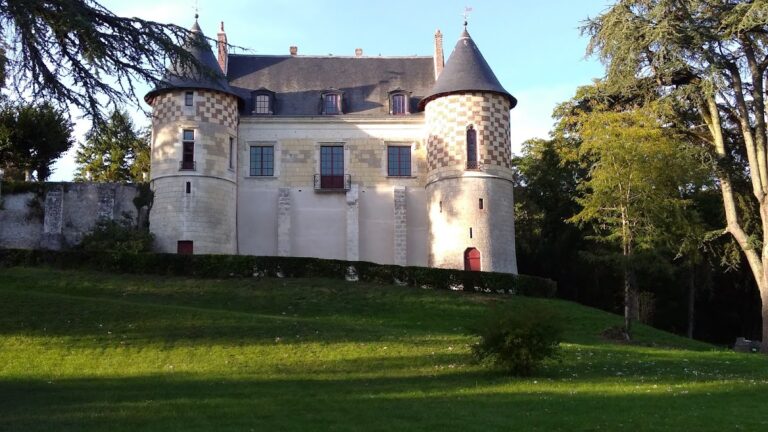 Château de Châtigny: A Historic Estate at Fondettes