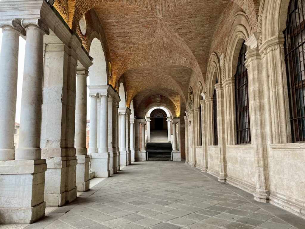Basilica Palladiana: Vicenza’s Renaissance Civic Building 5 Basilica Palladiana