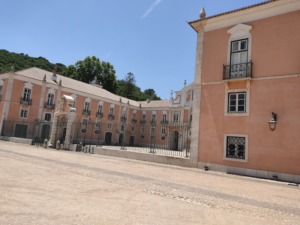 Palácio do Correio-Mor: A Baroque Civil Residence in Portugal 1 Palácio do Correio-Mor