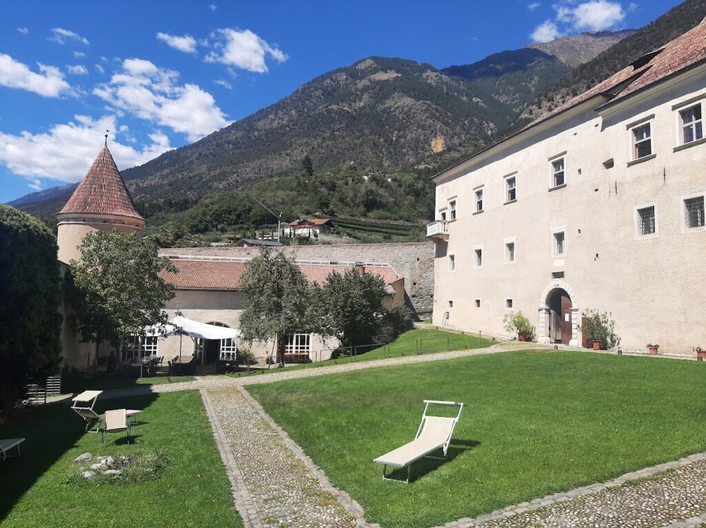 Goldrain Castle: A Medieval Aristocratic Residence in Italy 3 Goldrain Castle