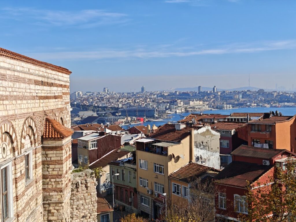 Palace of the Porphyrogenitus: A Late Byzantine Imperial Residence in Istanbul 4 Palace of the Porphyrogenitus