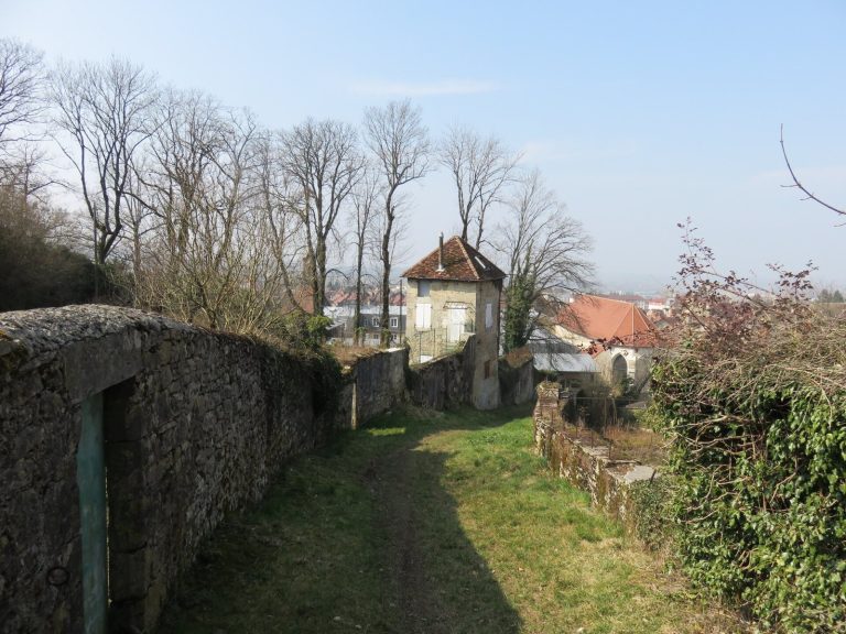 Château de Poligny: A Medieval Fortress in France