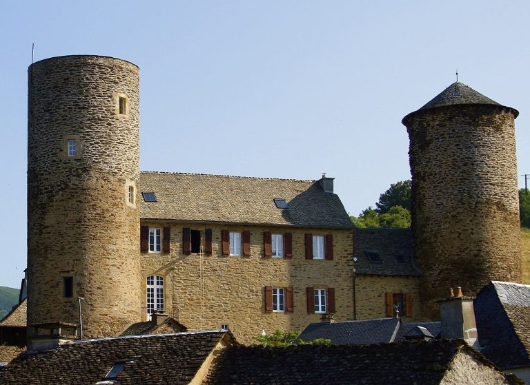 Château de Pomayrols: A Medieval Fortified Castle in France