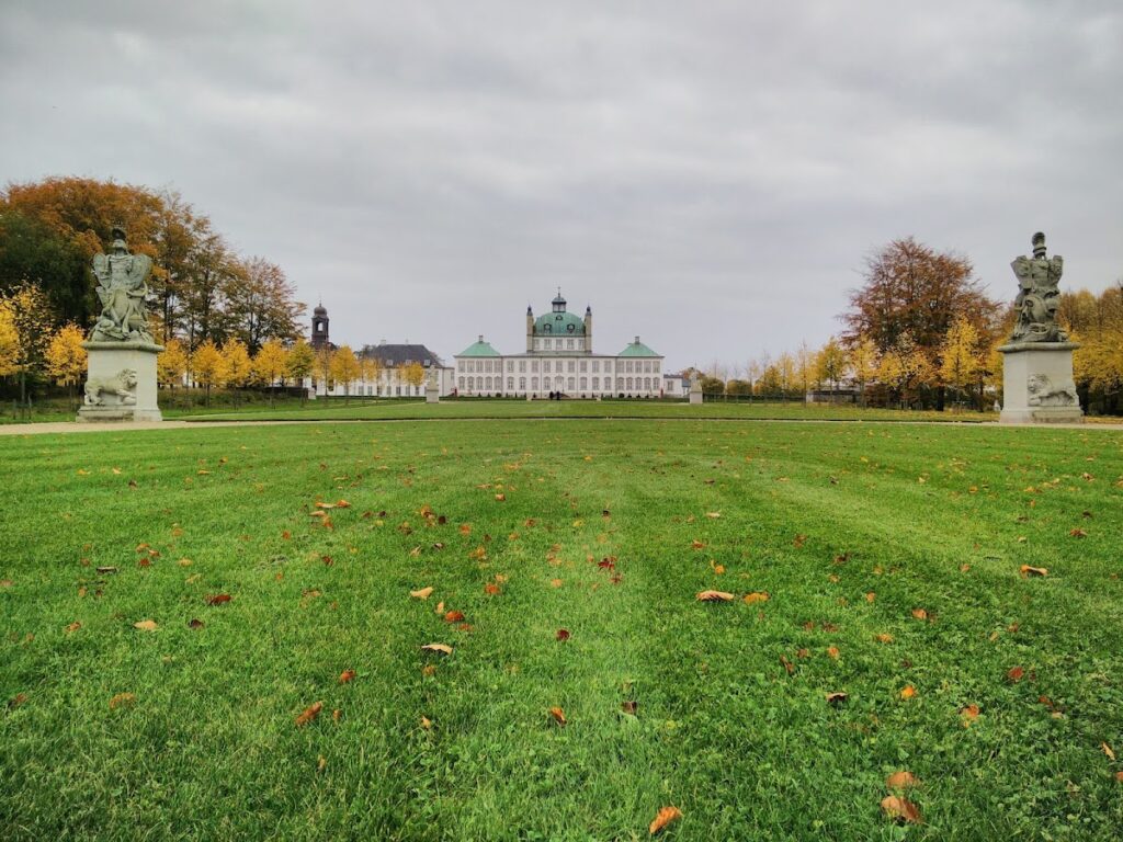 Fredensborg Palace: A Danish Royal Residence 4 Fredensborg Palace