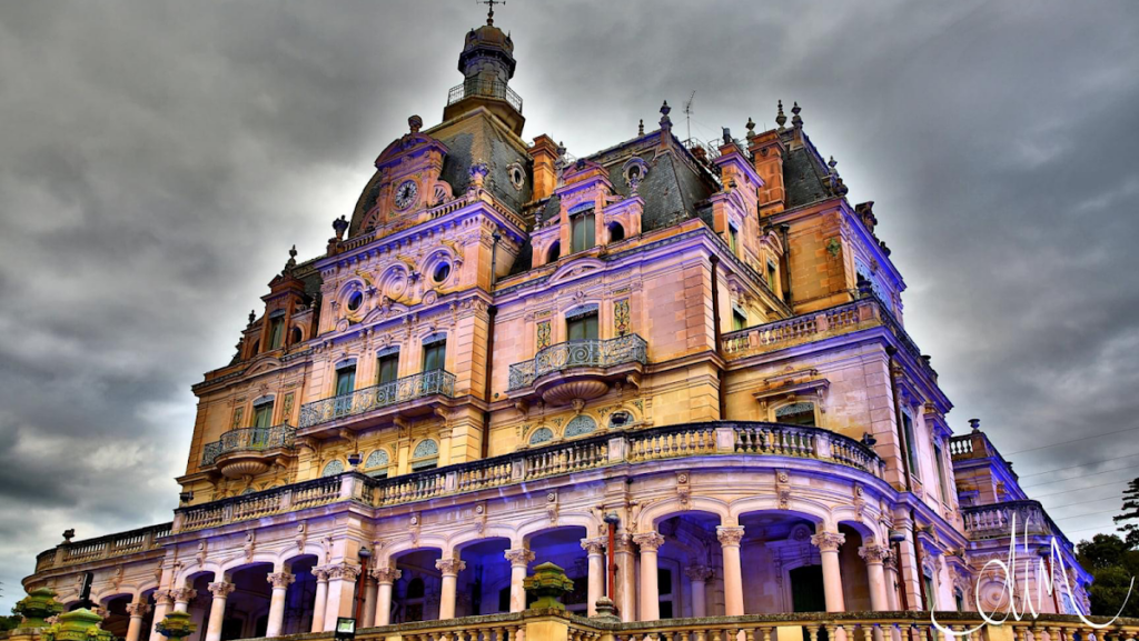 Château d'Aubiry: An Eclectic Neo-Baroque Residence in France 1 Château d'Aubiry