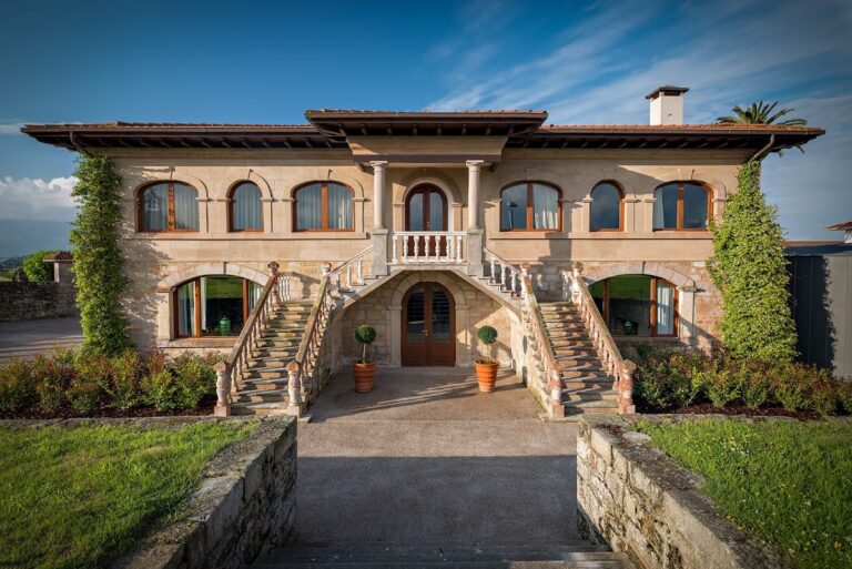 Palacio de Luces: A Historic Manor House in Asturias