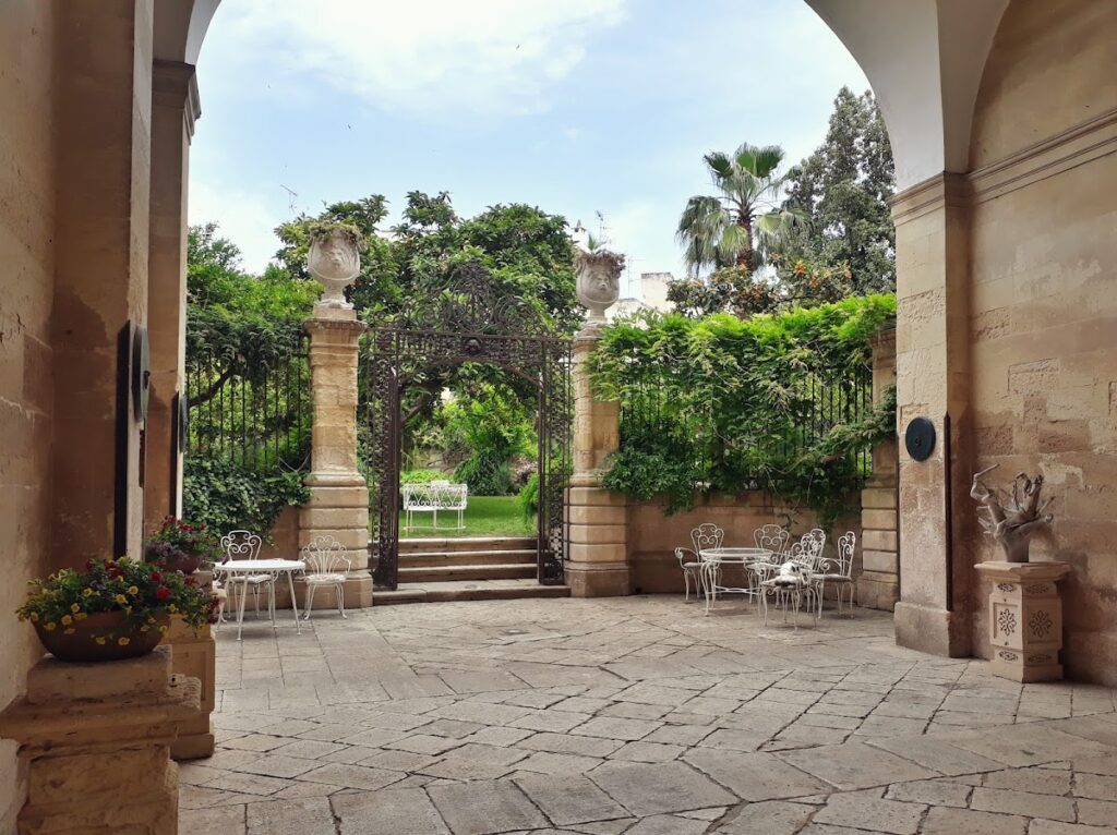 Palazzo Tamborino Cezzi: An Aristocratic Residence in Lecce 4 Palazzo Tamborino Cezzi