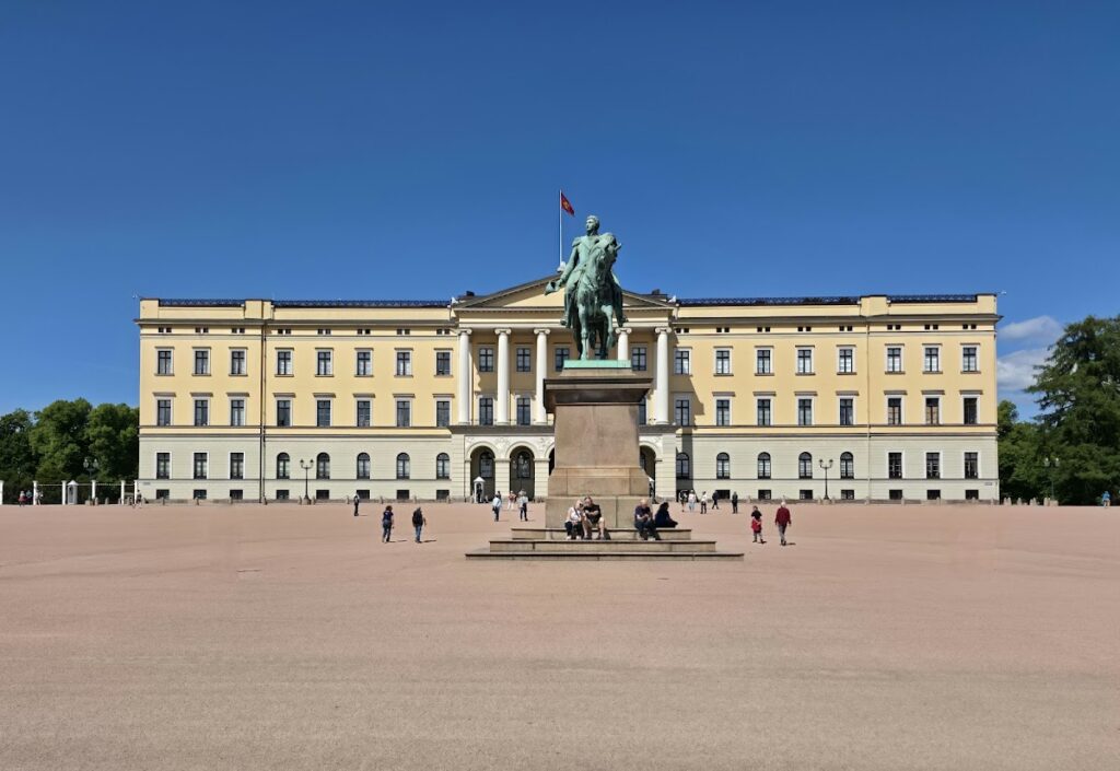 Royal Palace, Oslo: Residence and Working Seat of Norway’s Monarchy 1 Royal Palace, Oslo