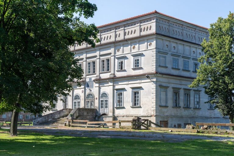 Czemierniki Castle: A Renaissance Fortified Residence in Poland