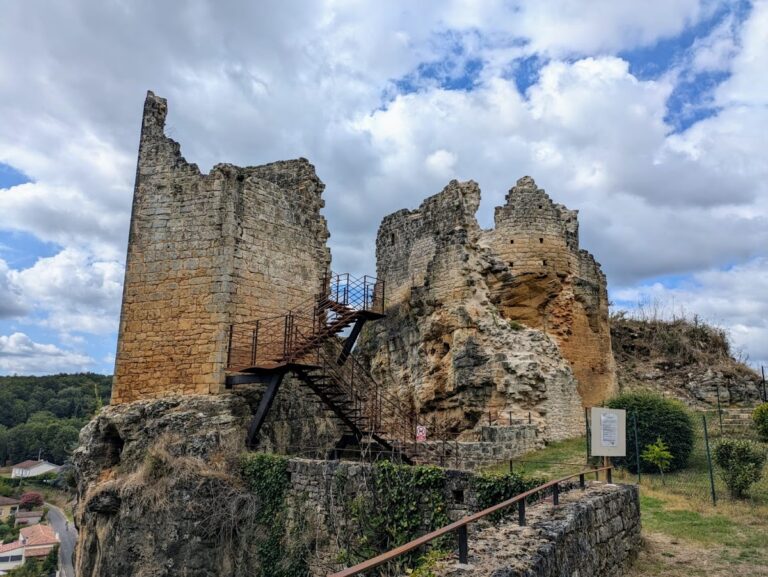 Château de Cuzorn: A Fortified Castle in France