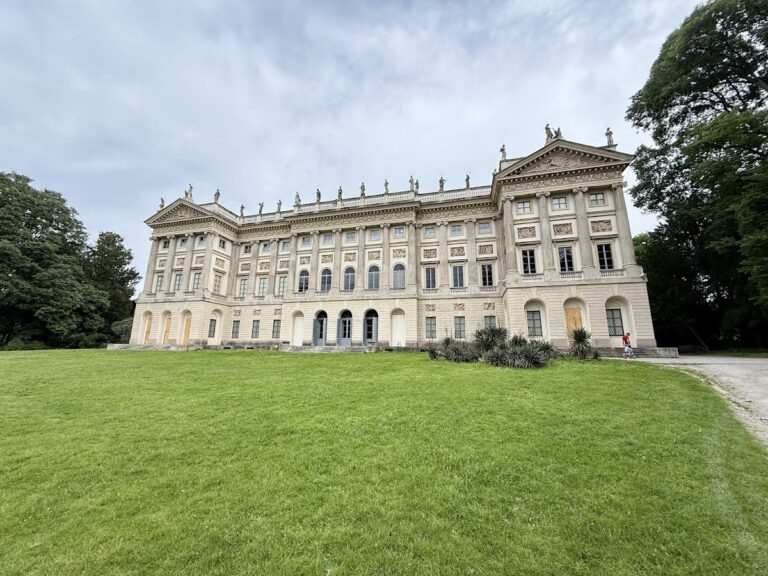 Royal Villa of Milan: A Neoclassical Residence and Gallery