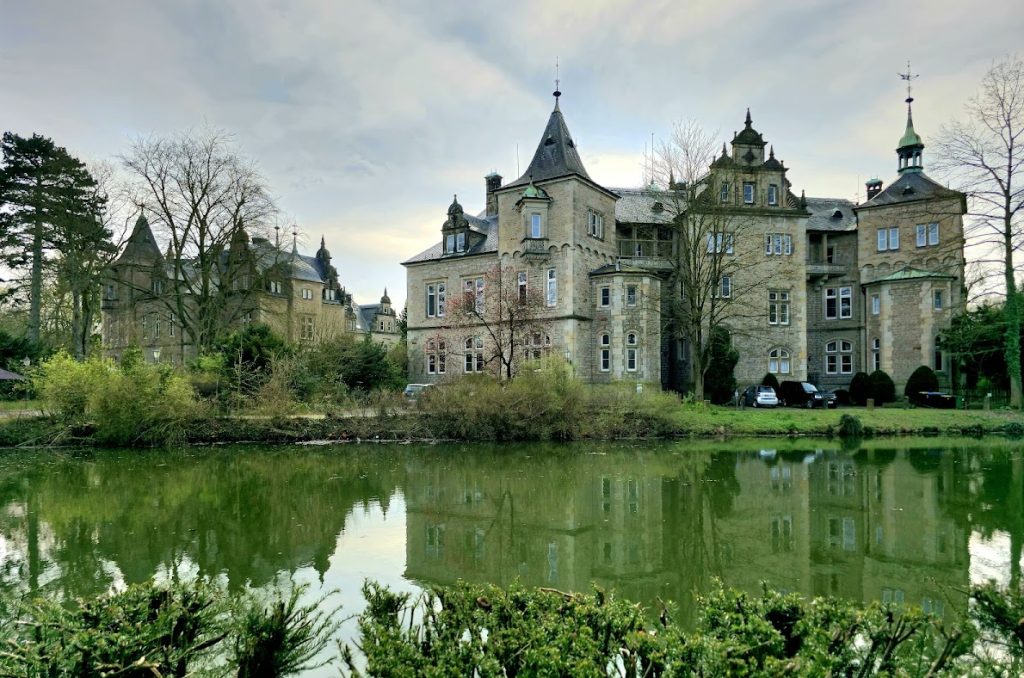 Schloss Bückeburg: Ancestral Residence of the Schaumburg-Lippe Dynasty 2 Schloss Bückeburg