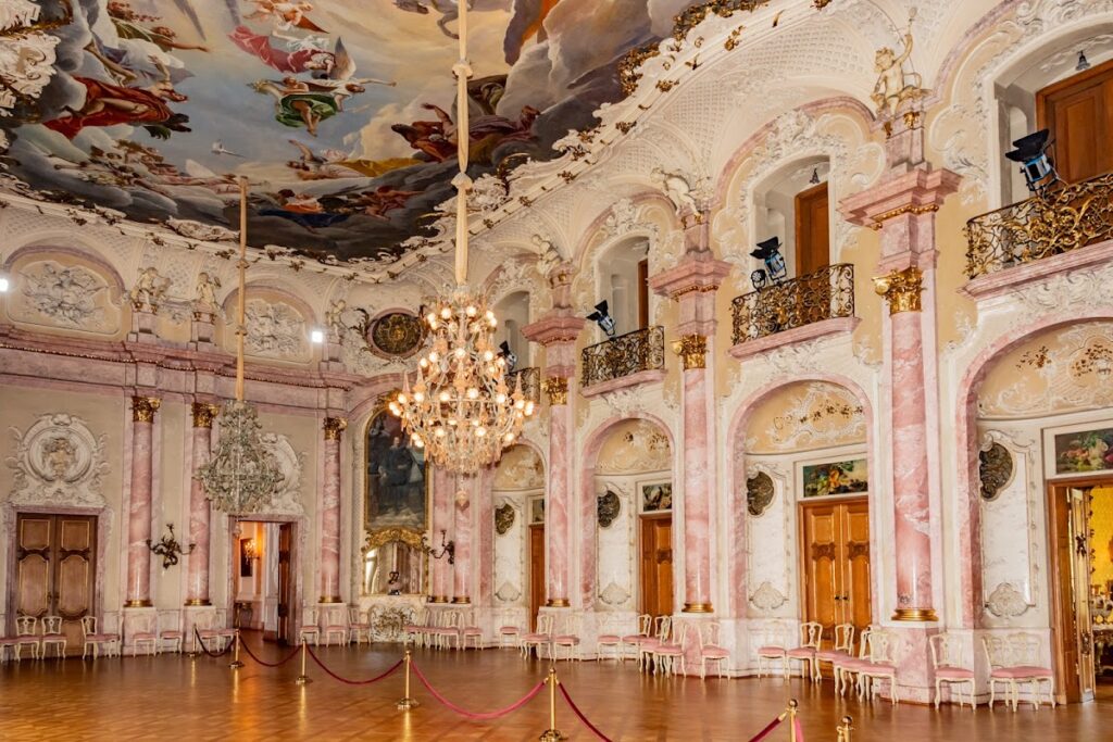 Schloss Bückeburg: Ancestral Residence of the Schaumburg-Lippe Dynasty 3 Schloss Bückeburg