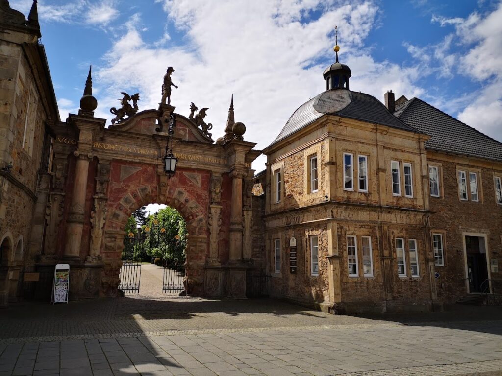 Schloss Bückeburg: Ancestral Residence of the Schaumburg-Lippe Dynasty 4 Schloss Bückeburg