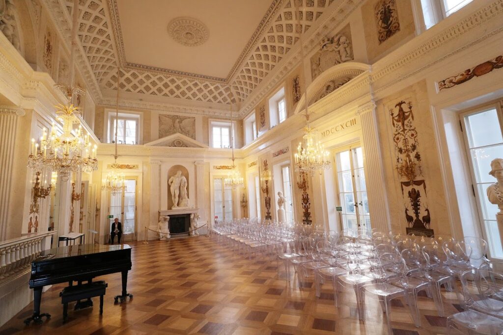 Łazienki Palace: A Royal Summer Residence in Warsaw 5 Łazienki Palace