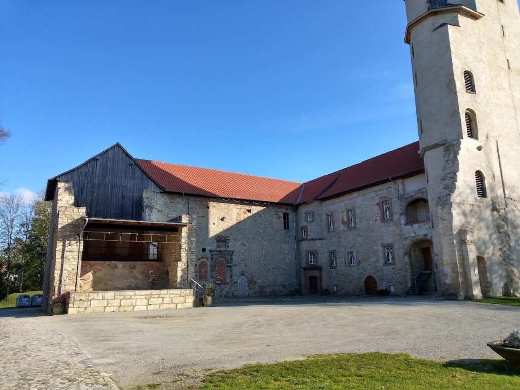Schloss Hessen: From Medieval Castle to Renaissance Princely Palace 2 Schloss Hessen