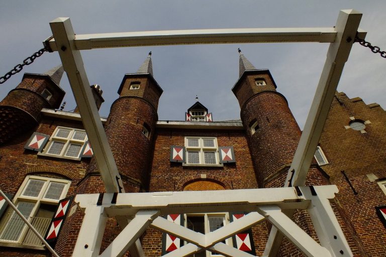 Kasteel Maurick: A Moated Historic Residence near Vught, Netherlands