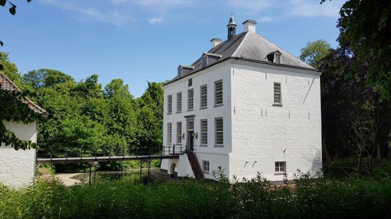 Kasteel van Loon op Zand: A Medieval Castle and Manor House in the Netherlands