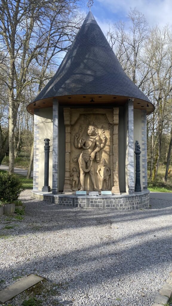Château de Petite Somme: A Neo-Gothic Castle and Vaishnava Community in Belgium 3 Château de Petite Somme