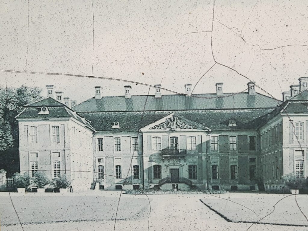 Finckenstein Palace in Kamieniec: A Prussian Late Baroque Residence 2 Finckenstein Palace in Kamieniec