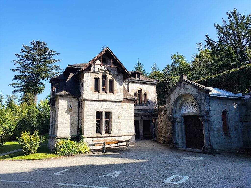Schloss Cumberland: A Guelph Dynastic Residence in Austria 5 Schloss Cumberland