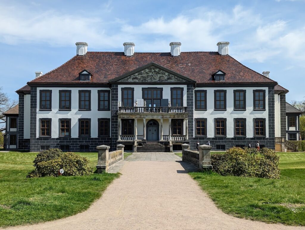 Oranienbaum Palace: A Dutch-Influenced Baroque Residence in Germany 1 Oranienbaum Palace