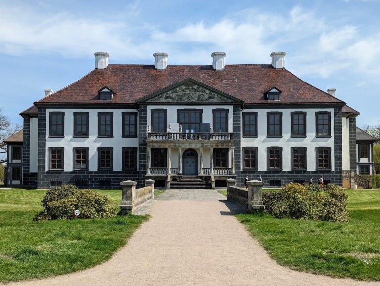 Oranienbaum Palace: A Dutch-Influenced Baroque Residence in Germany