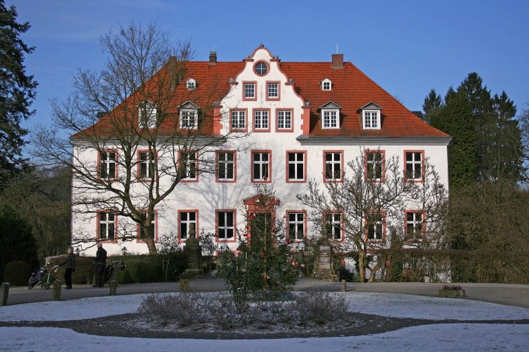 Georghausen Castle: A Baroque Moated Castle in Germany
