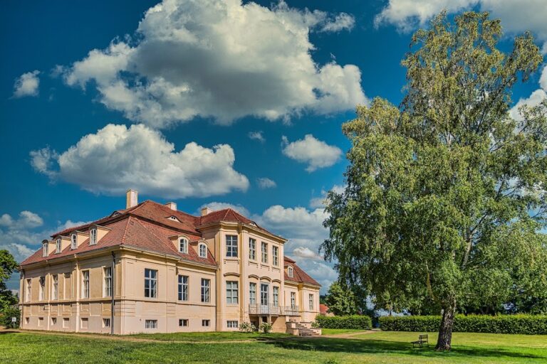 Schloss Reckahn: A Baroque Manor House and Museum in Germany