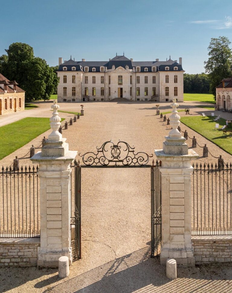 Château de Vaux (Aube): An Eighteenth-Century Pleasure Château in Fouchères