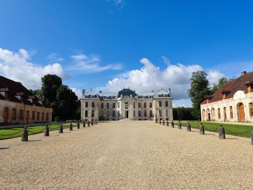 Château de Vaux (Aube): An Eighteenth-Century Pleasure Château in Fouchères 2 Château de Vaux (Aube)