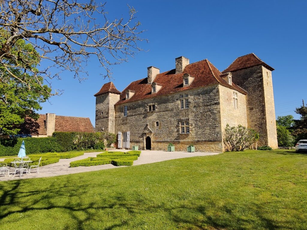 Château de Lantis: A Historic Fortified Residence in France 2 Château de Lantis