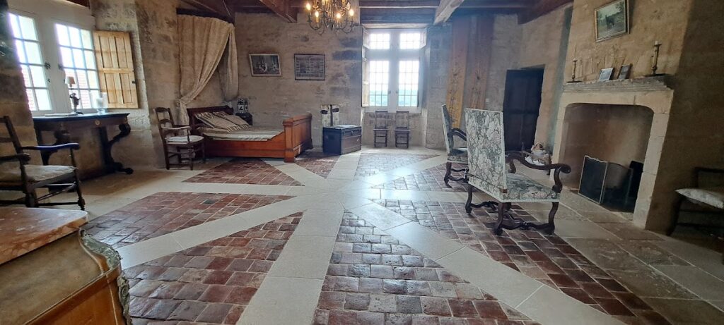 Château de Lantis: A Historic Fortified Residence in France 3 Château de Lantis
