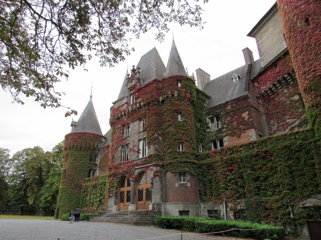 Antoing Castle: A Medieval Fortress and Neo-Gothic Residence in Belgium 3 Antoing Castle