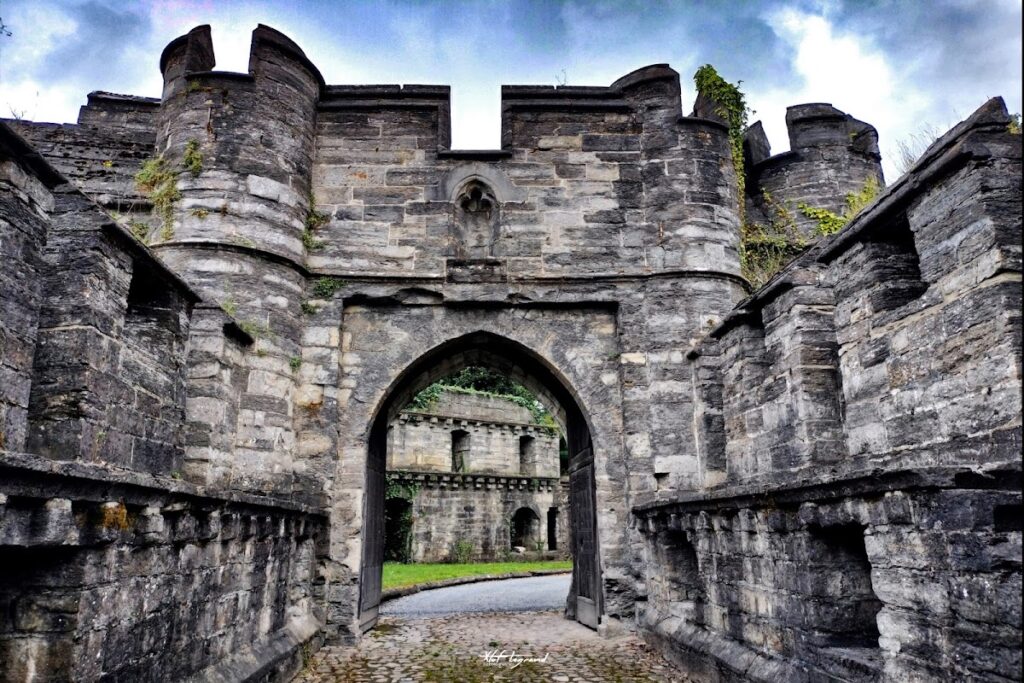 Antoing Castle: A Medieval Fortress and Neo-Gothic Residence in Belgium 4 Antoing Castle