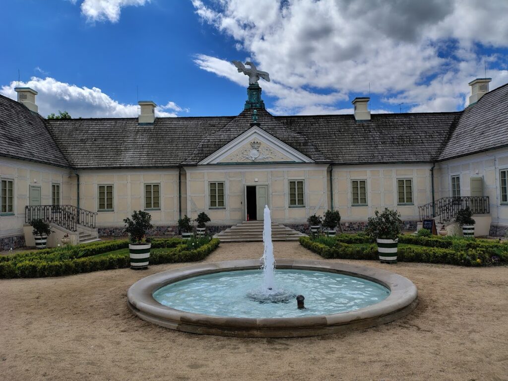 Saski Palace in Kutno: A Royal Postal and Overnight Station 4 Saski Palace in Kutno