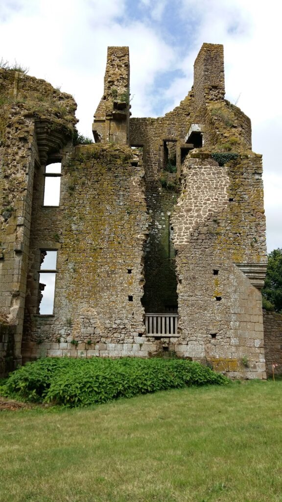 Château du Bois Thibault: A Fortified Seigneurial Castle in France 3 Château du Bois Thibault