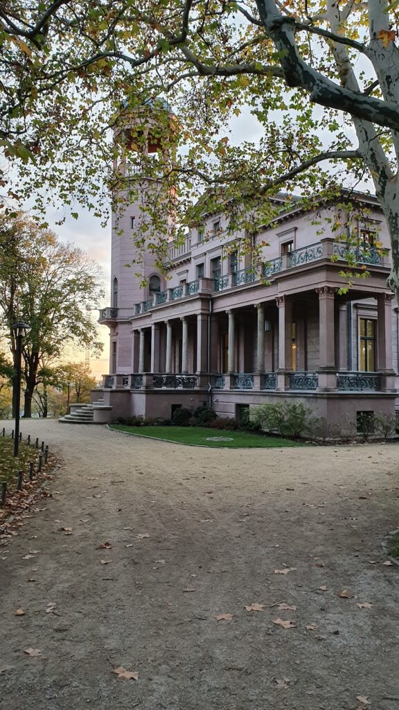 Biesdorf Palace: A Late-Neoclassical Estate and Cultural Center in Berlin 2 Biesdorf Palace