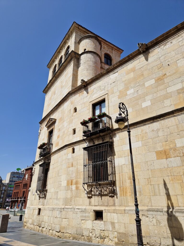 Palacio de los Guzmanes: A Renaissance Palace in León, Spain 3 Palacio de los Guzmanes
