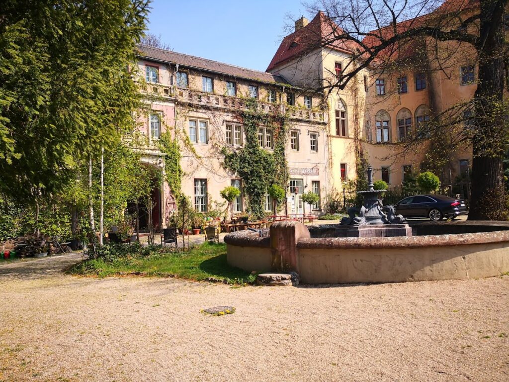 Schloss Püchau: A Tudor Revival Manor House in Germany 5 Schloss Püchau