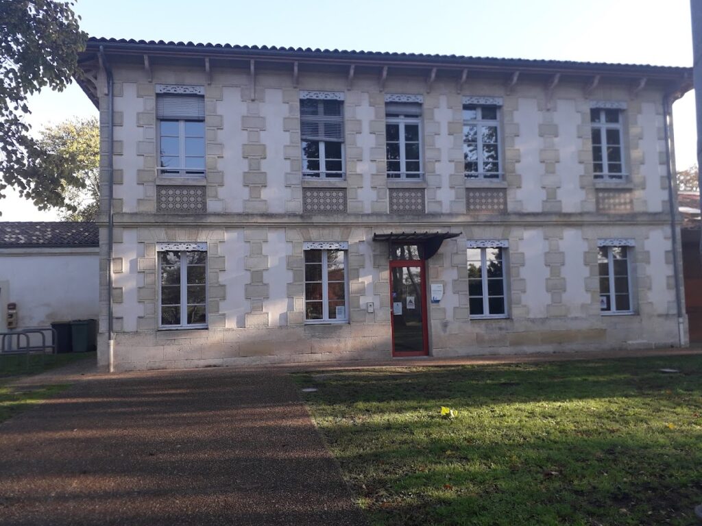 Castel d’Andorte: A Neoclassical Estate and Psychiatric Institution in France 2 Castel d'Andorte