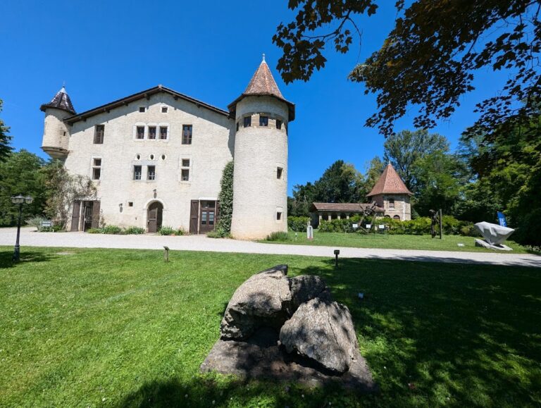 Château de Saint-Jean-de-Chépy: A Fortified Residence and Cultural Estate in France