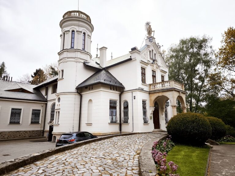 Henryk Sienkiewicz Museum in Oblęgorek: A Writer’s Country Residence