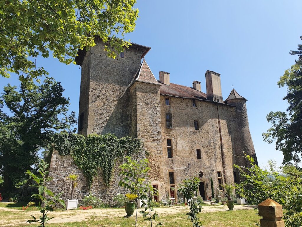 Château de Charmes-sur-l'Herbasse: A Medieval Fortress and Renaissance Manor in France 2 Château de Charmes-sur-l'Herbasse