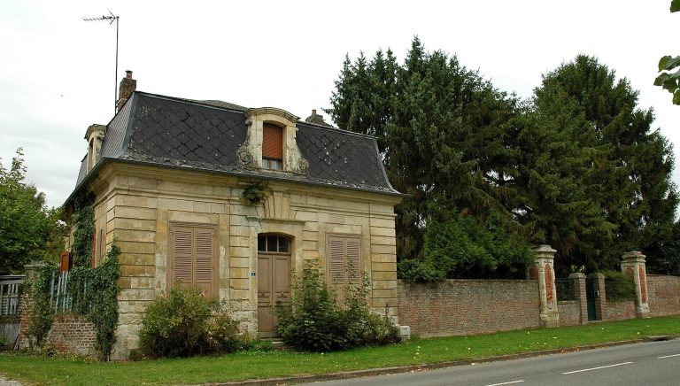 Château d’Heilly: A Partly Feudal and Classical Estate in France