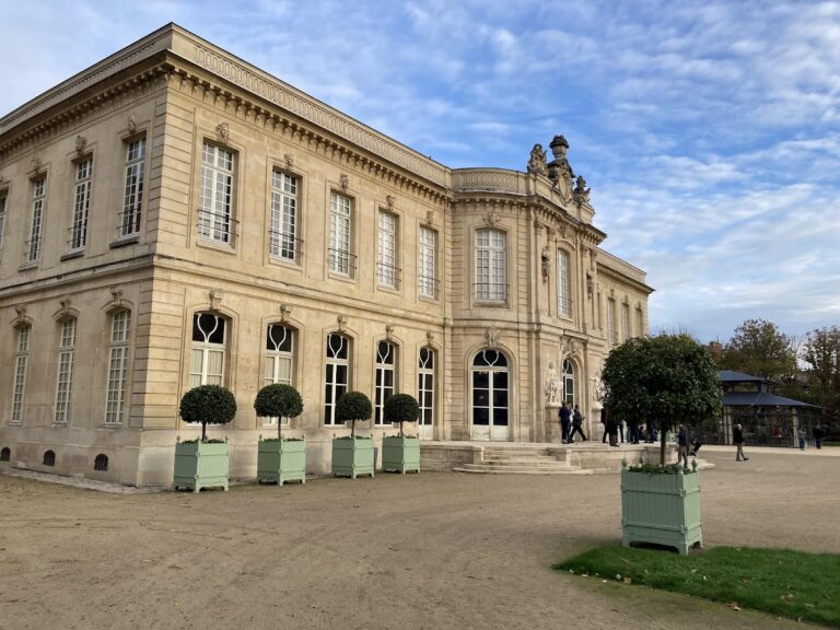 Château d’Asnières: An Eighteenth-Century Rococo Pleasure House in France