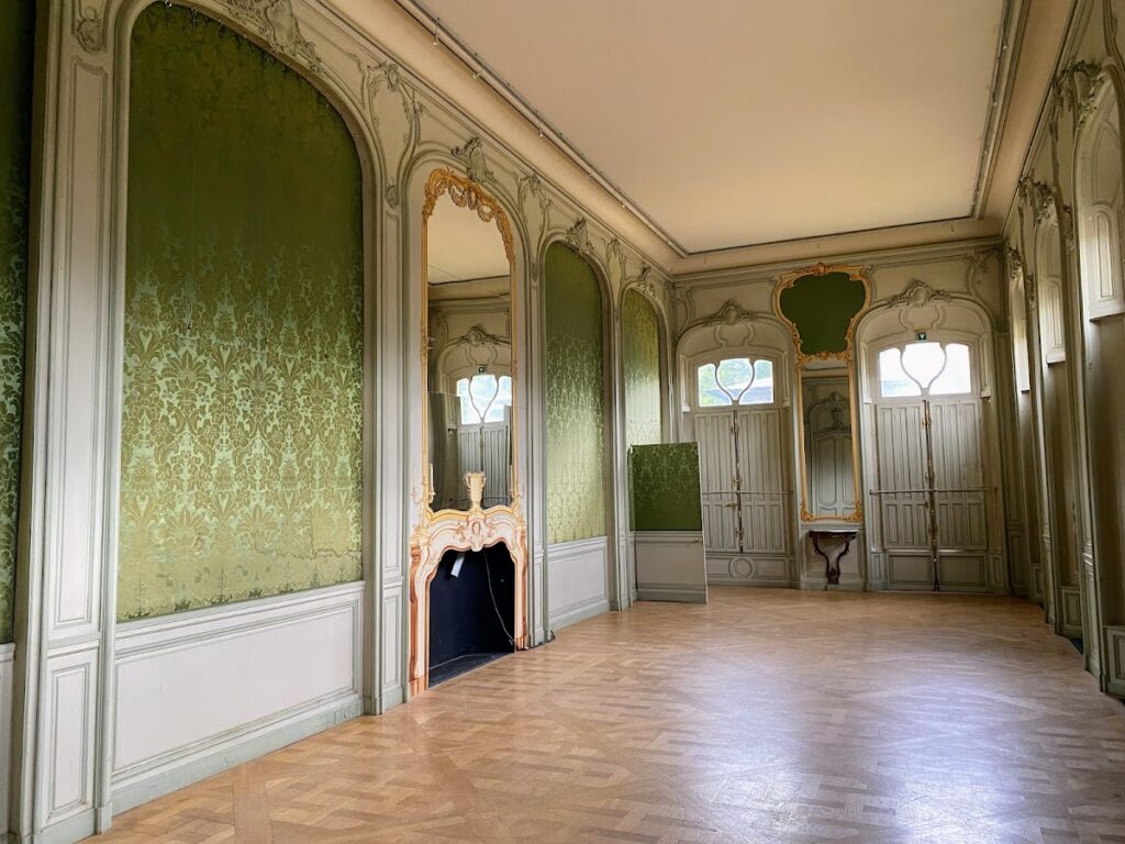 Château d’Asnières: An Eighteenth-Century Rococo Pleasure House in France 3 chateau d'Asnières