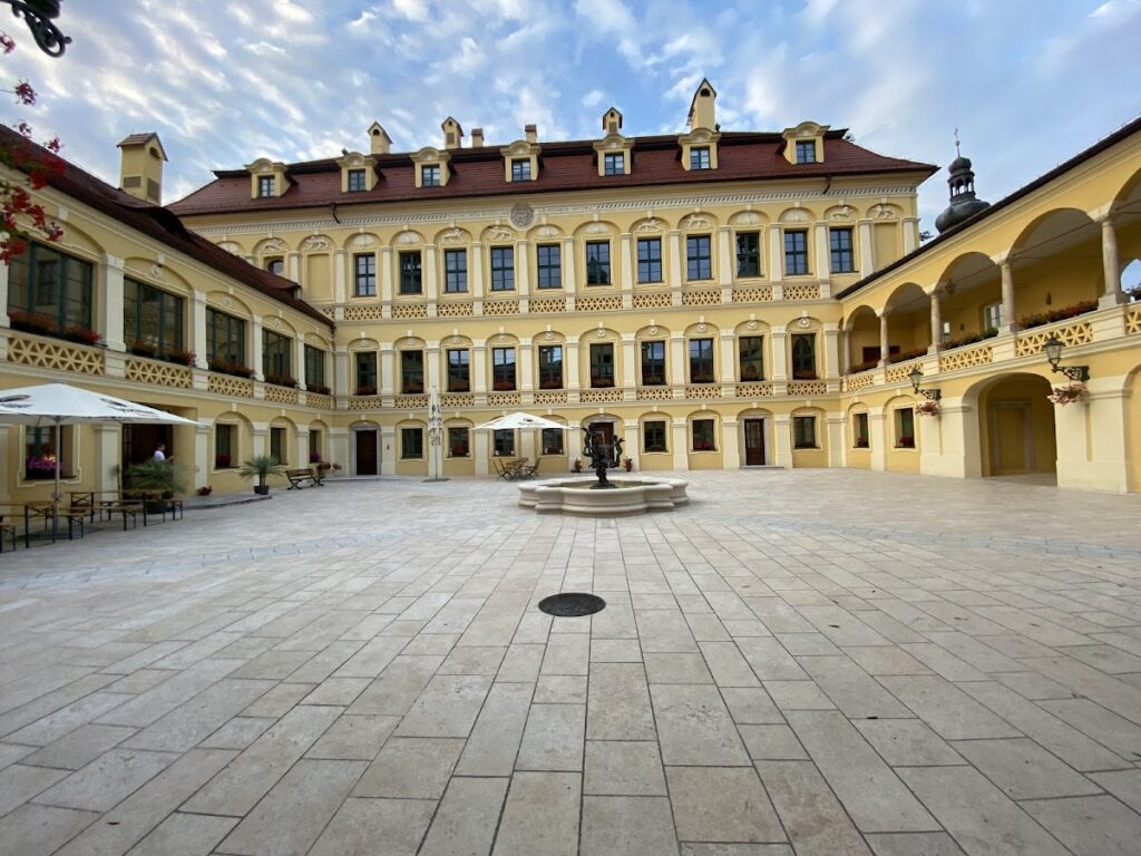 Żyrowa Palace: A Baroque Noble Residence in Poland 3 Żyrowa Palace