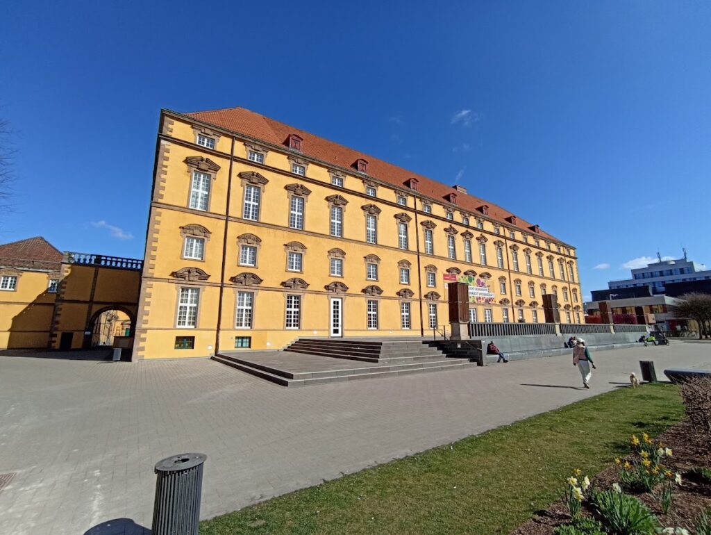 Schloss Osnabrück: A Baroque Prince-Bishop’s Palace in Germany 2 Schloss Osnabrück